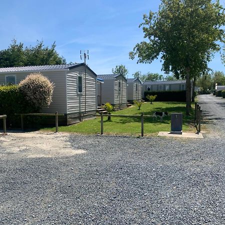 Camping Le Robinson Hotel Colleville-sur-Mer Bagian luar foto