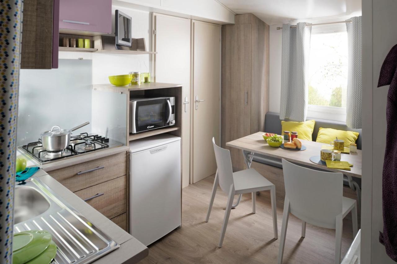 Camping Le Robinson Hotel Colleville-sur-Mer Bagian luar foto
