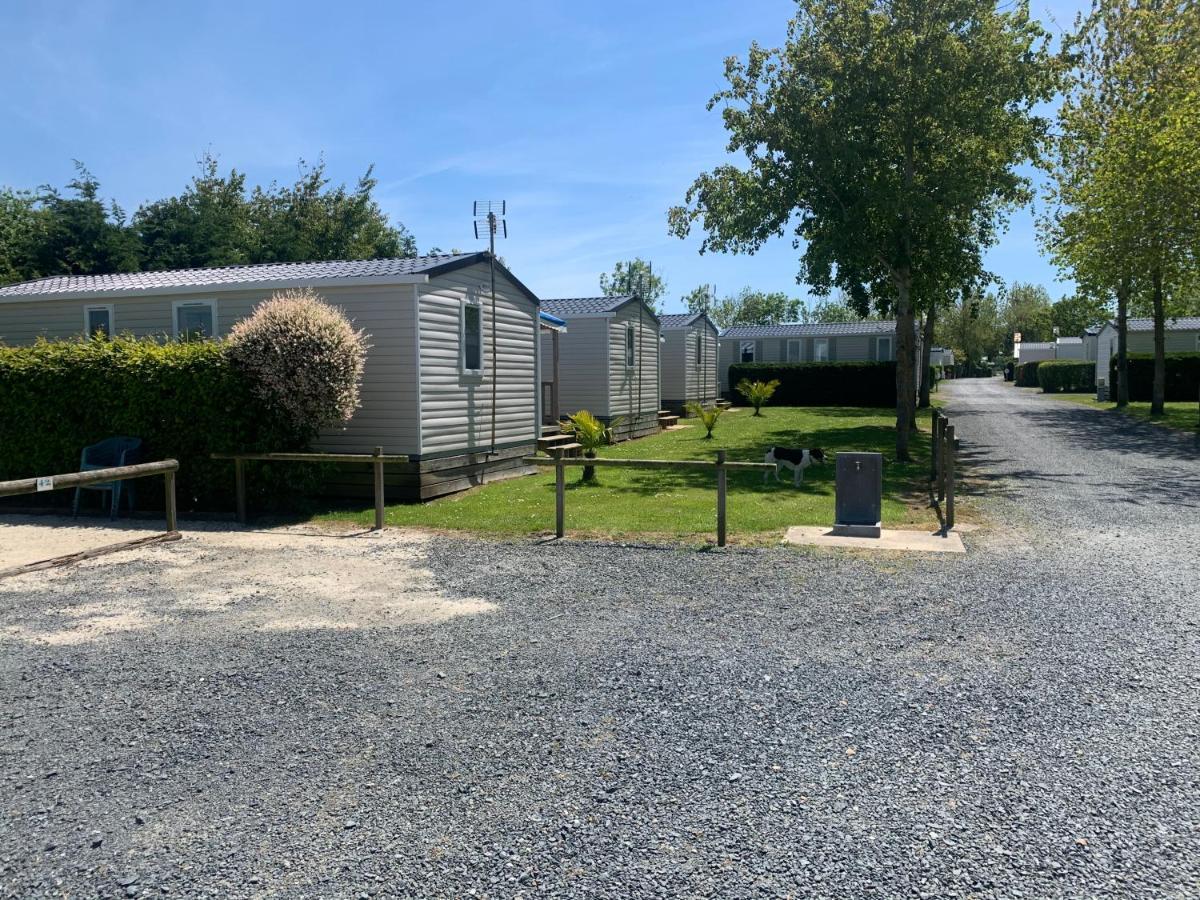 Camping Le Robinson Hotel Colleville-sur-Mer Bagian luar foto