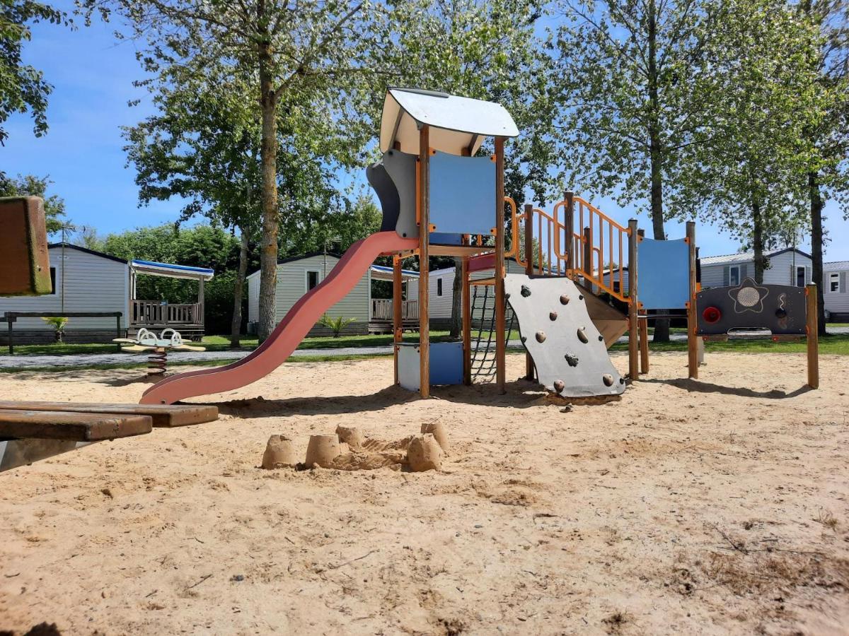 Camping Le Robinson Hotel Colleville-sur-Mer Bagian luar foto
