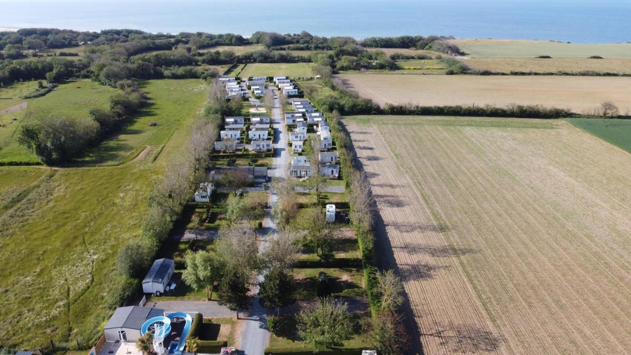 Camping Le Robinson Hotel Colleville-sur-Mer Bagian luar foto