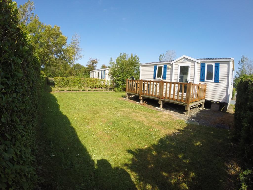 Camping Le Robinson Hotel Colleville-sur-Mer Bagian luar foto